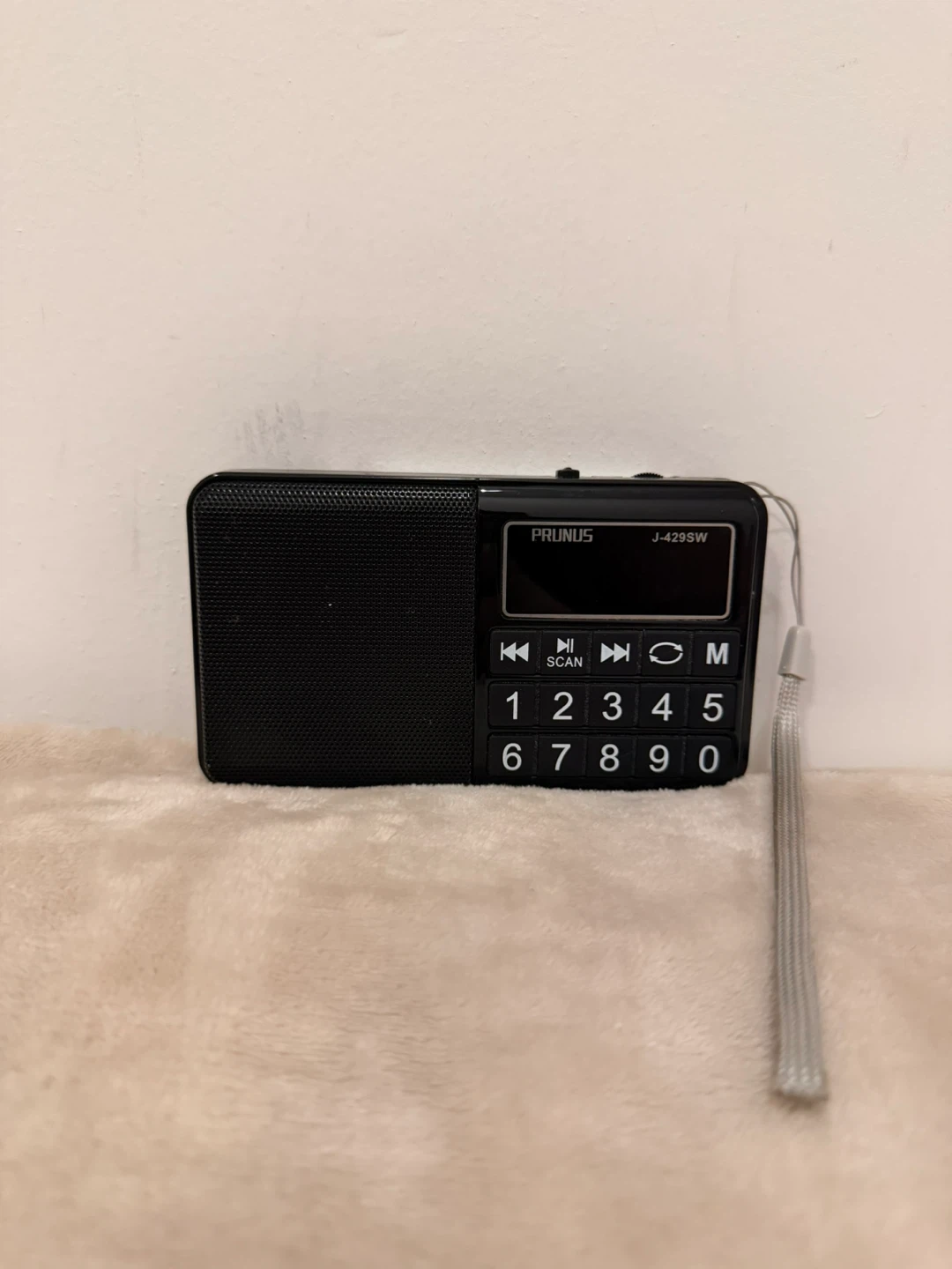 PRUNUS J-429SW Portable AM/FM Radio - photo 2
