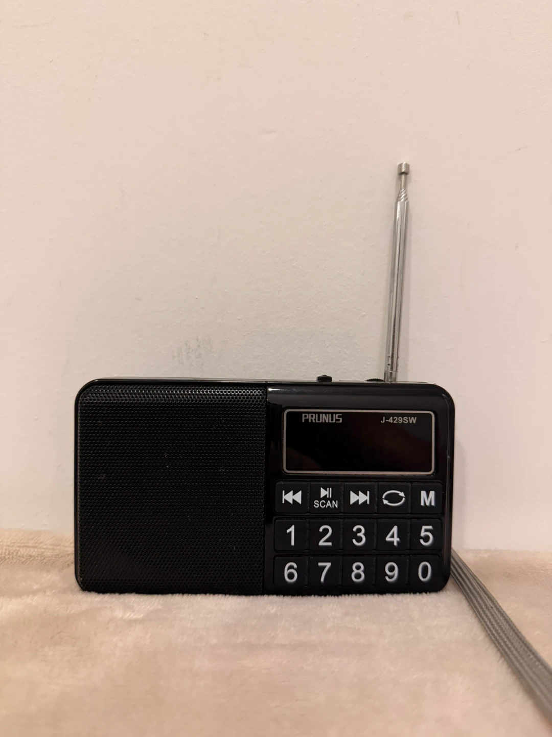 PRUNUS J-429SW Portable AM/FM Radio