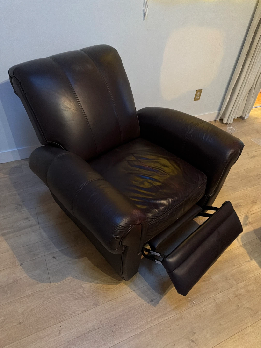 Brown Leather Recliner Chair - photo 2