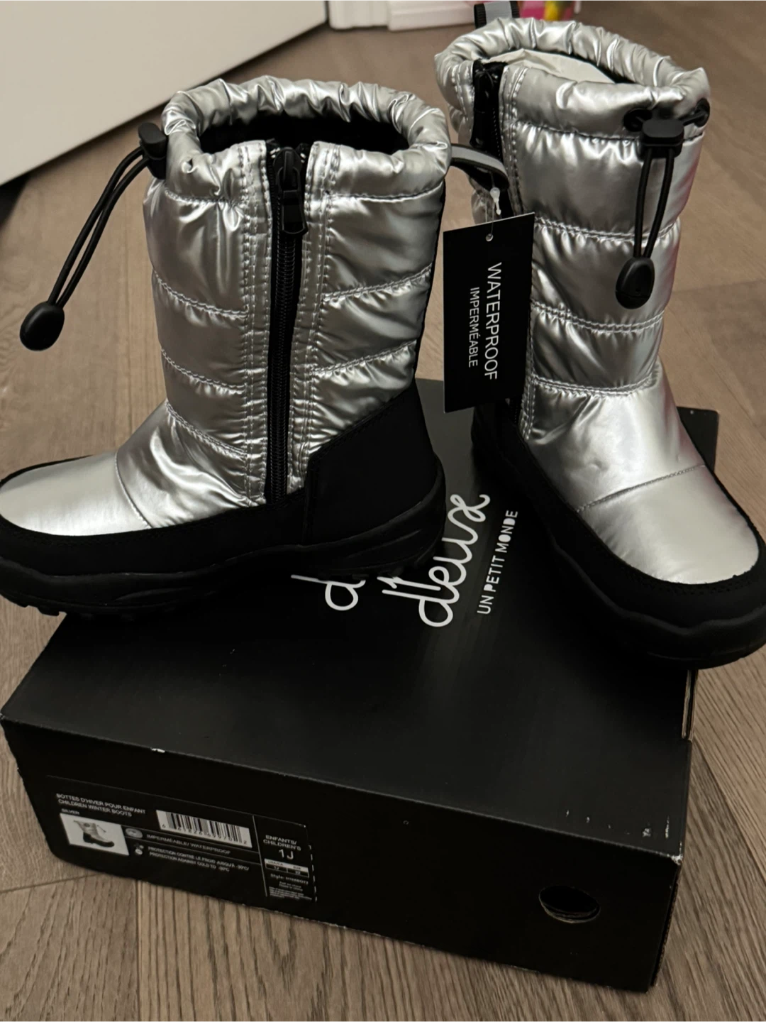 Deux par Deux Children's Silver Winter Boots - Size 1J - photo 3