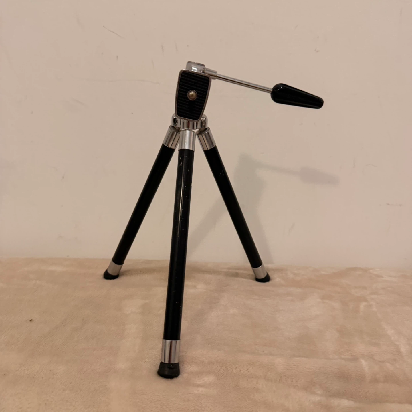 Mini Tripod - photo 3