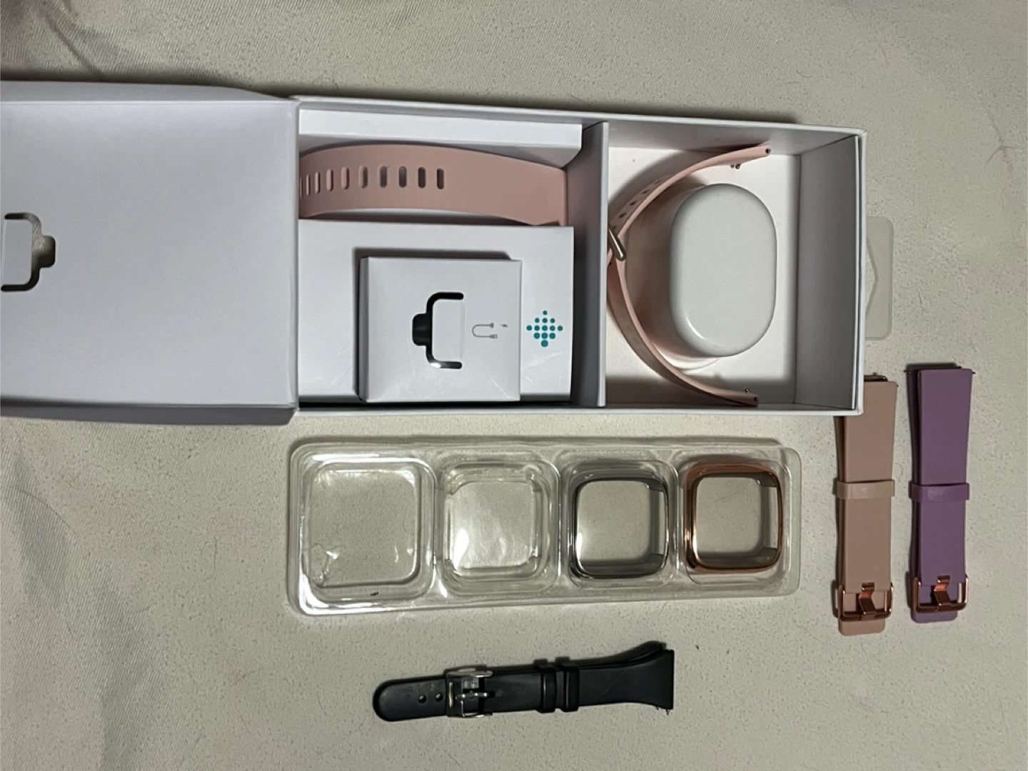 Fitbit Versa 2 Bundle