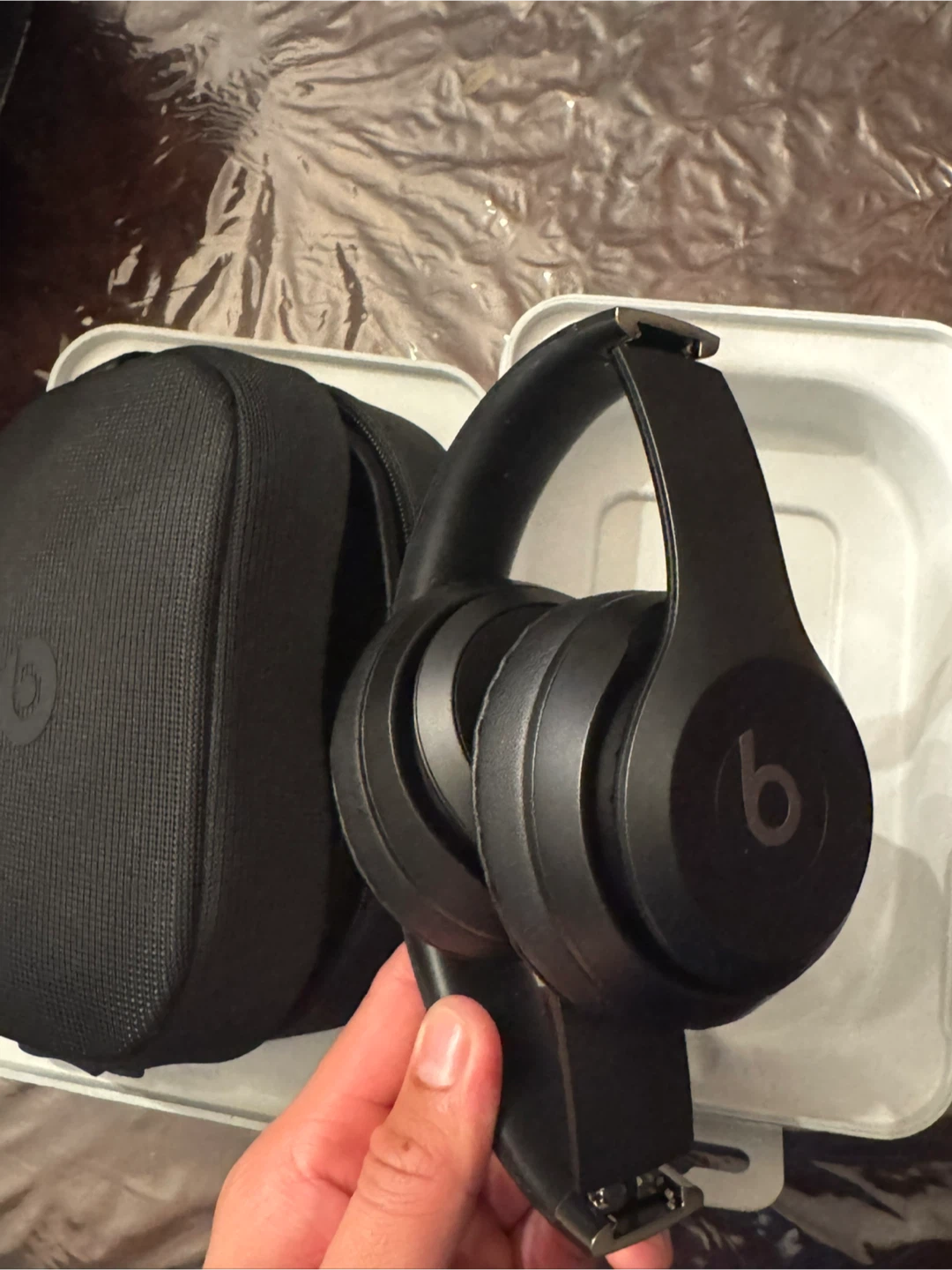 Beats Solo 4 Wireless Headphones - Matte Black - photo 3
