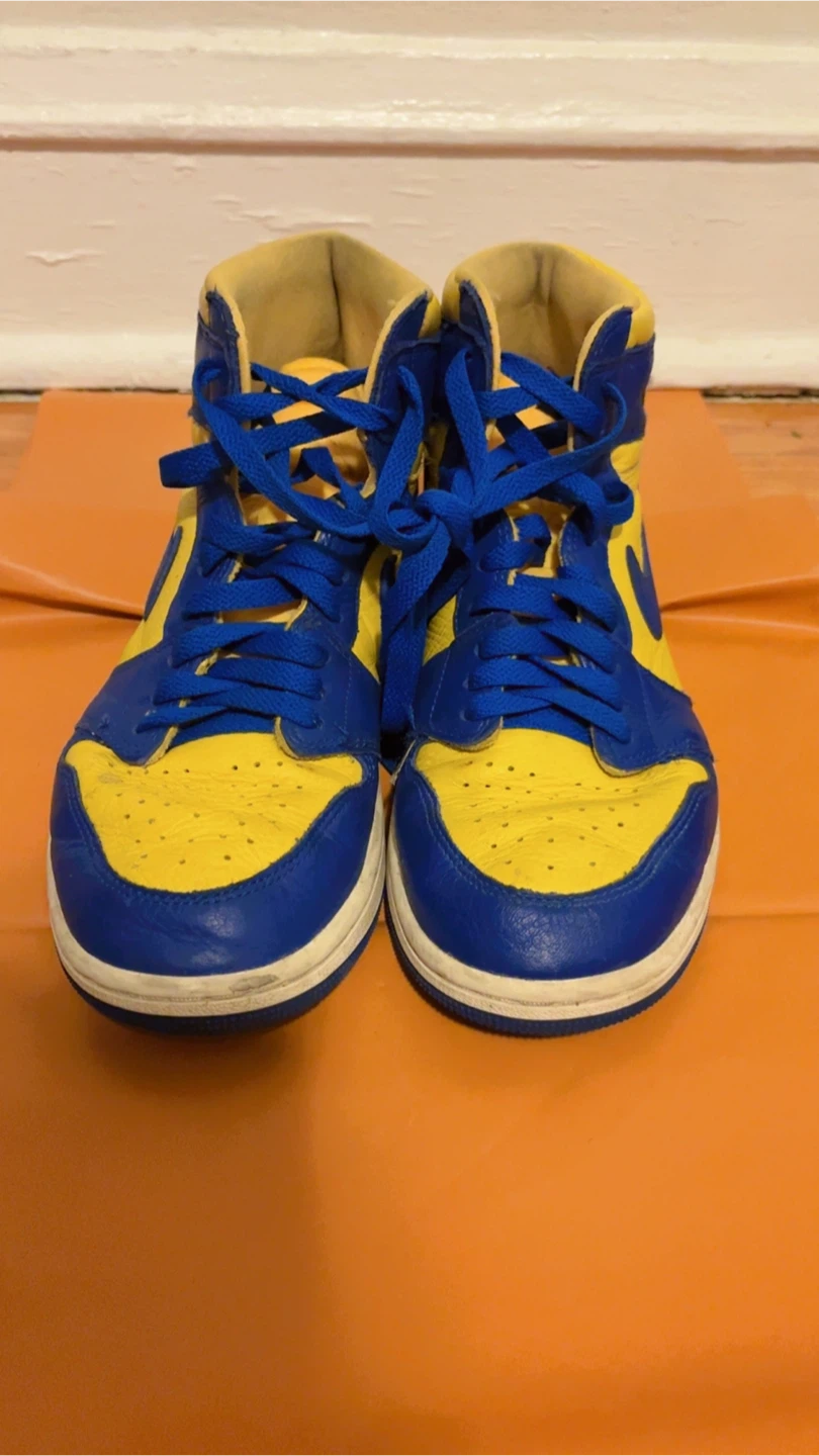 Nike Air Jordan 1 High Sneakers - Blue & Yellow
