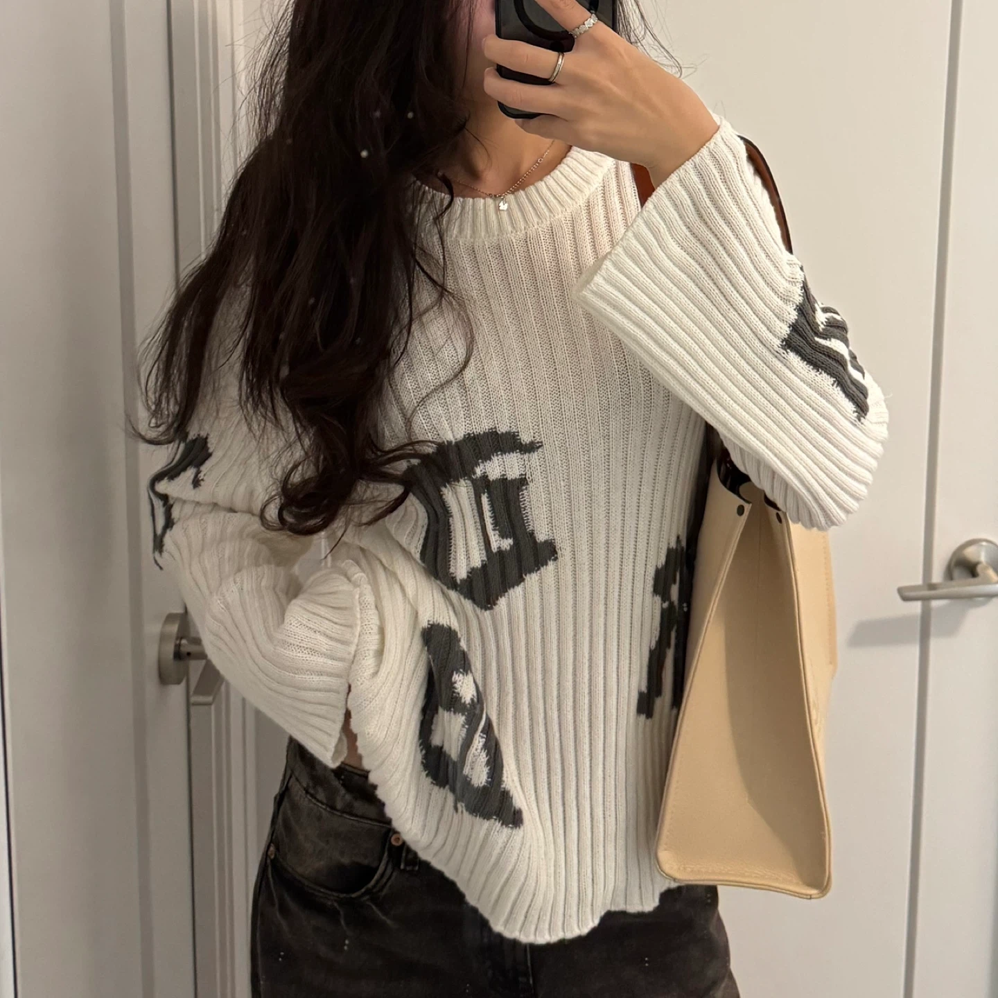 Lightweight Graphic Knit Sweater - photo 3