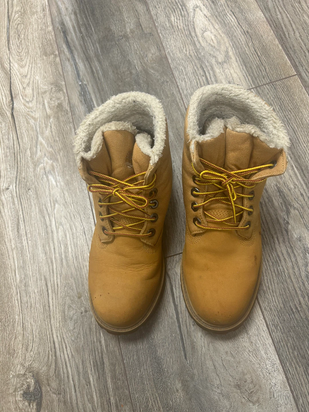 Timberland Wheat Lace-Up Boots with Fleece Lining