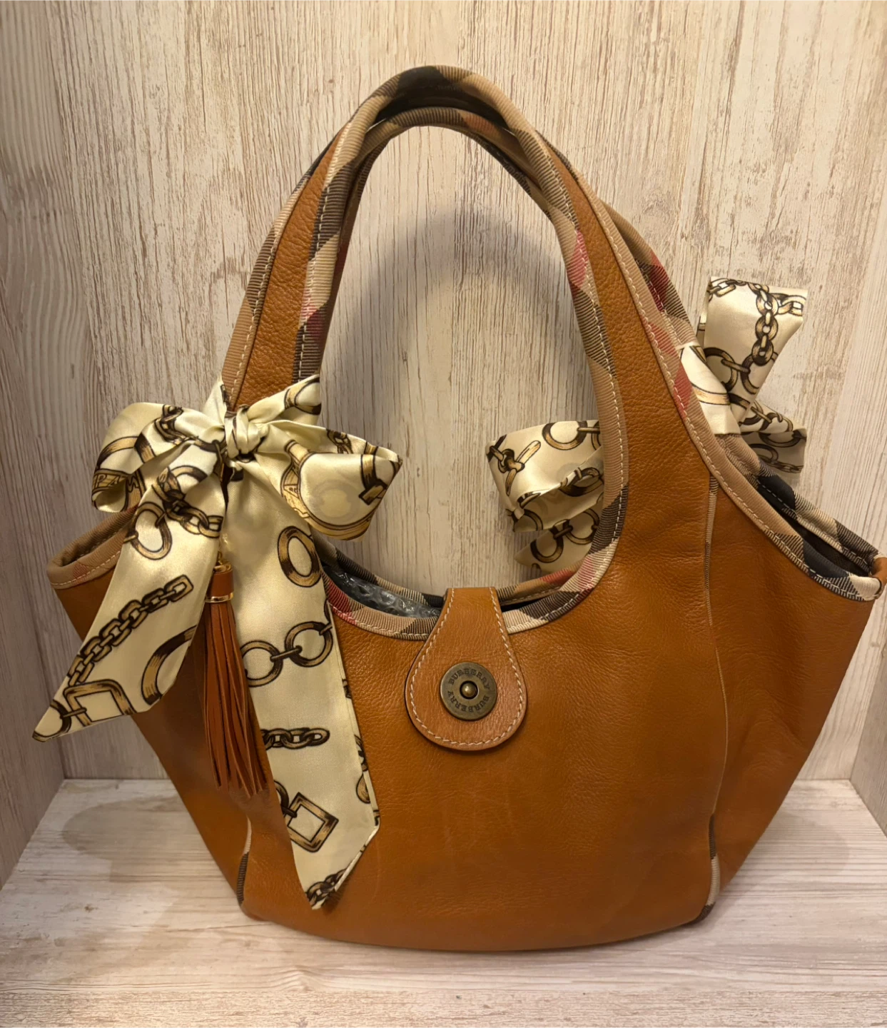 Burberry Leather Tote Bag - photo 2