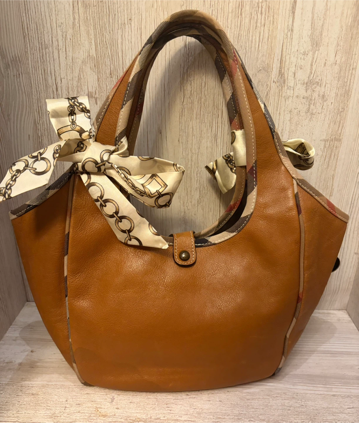 Burberry Leather Tote Bag - photo 3