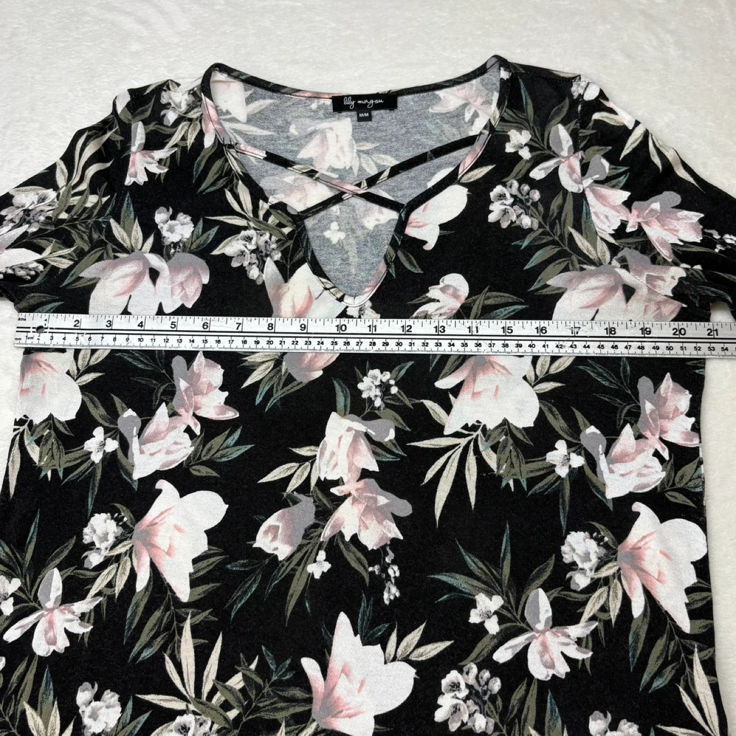 Lily Morgan Floral Crisscross V Neck Long Sleeve Relaxed Fit Top - photo 4