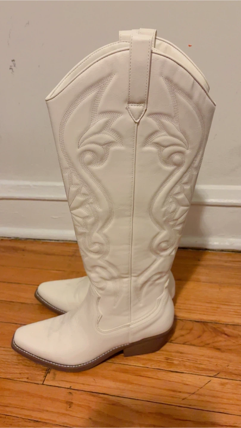 Wild Fable White Cowboy Boots - Size 10