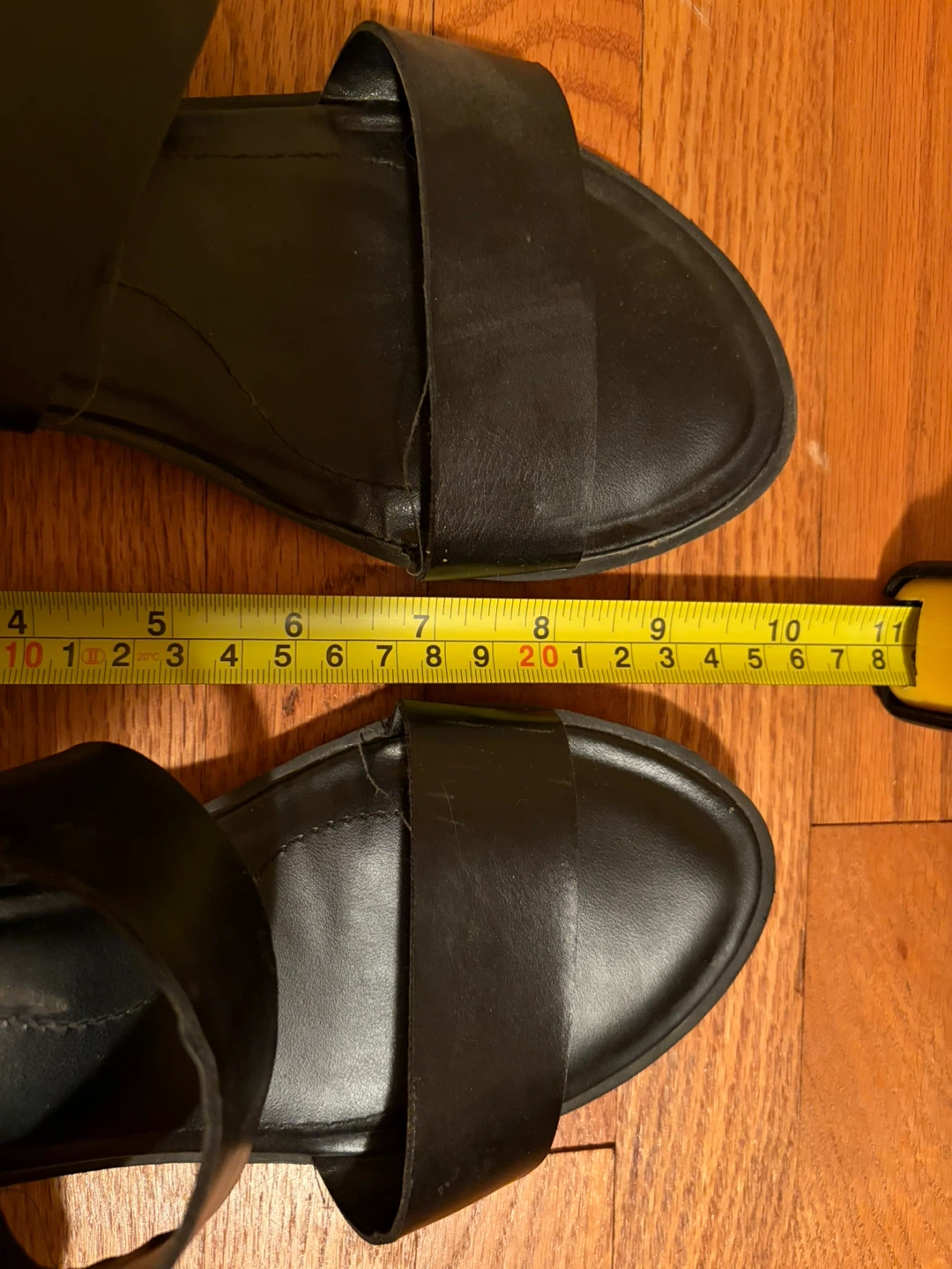 Black Sandals Size 7.5 - photo 4