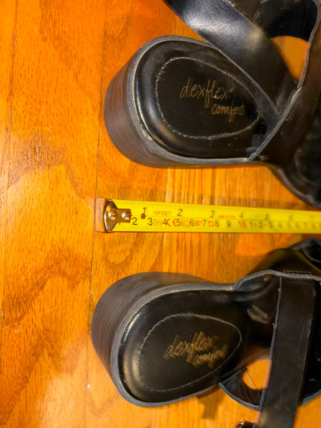 Black Sandals Size 7.5 - photo 3