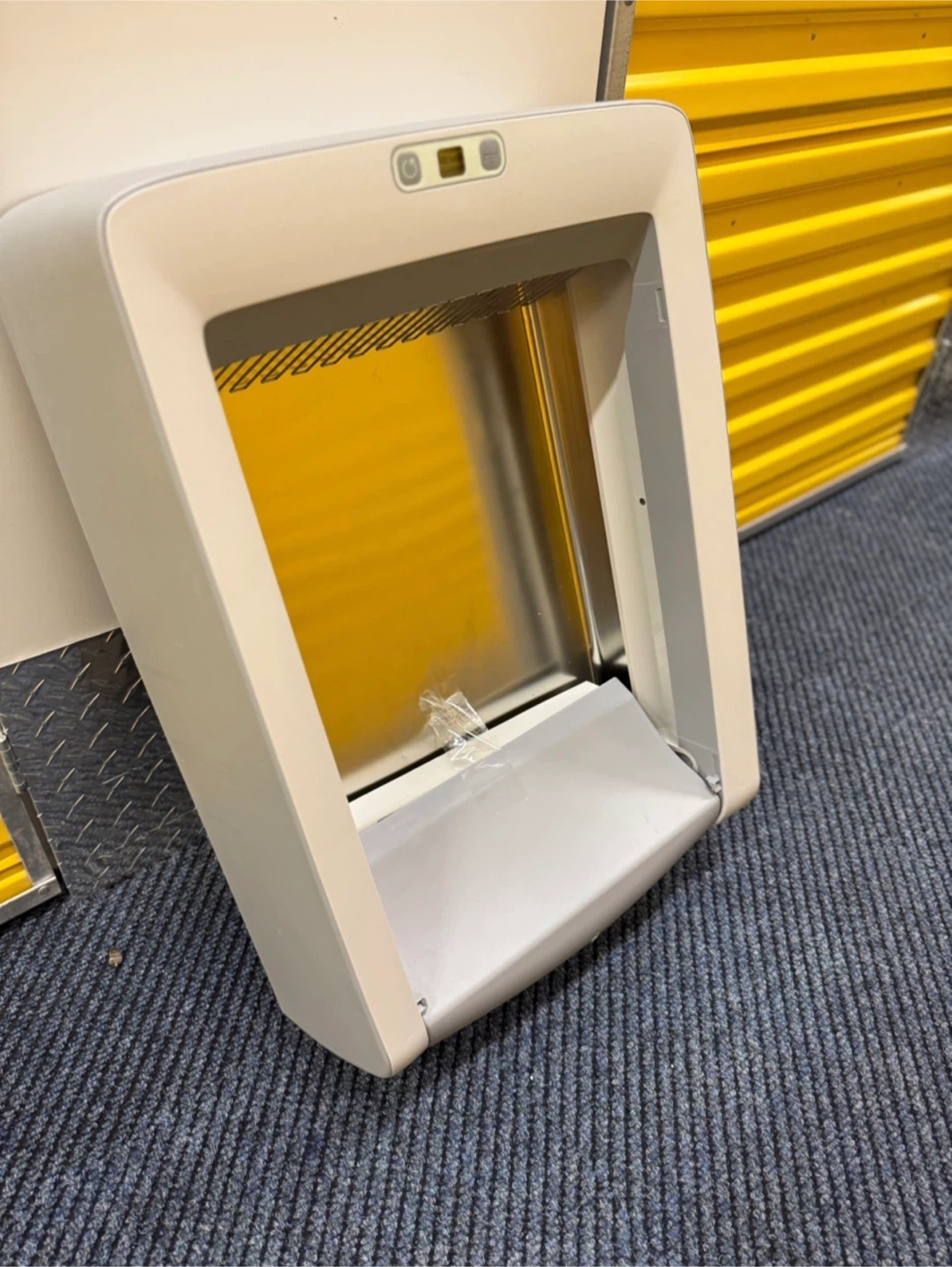 Scoopfree Automatic Litter w Stainless Steel base INCLUDED!