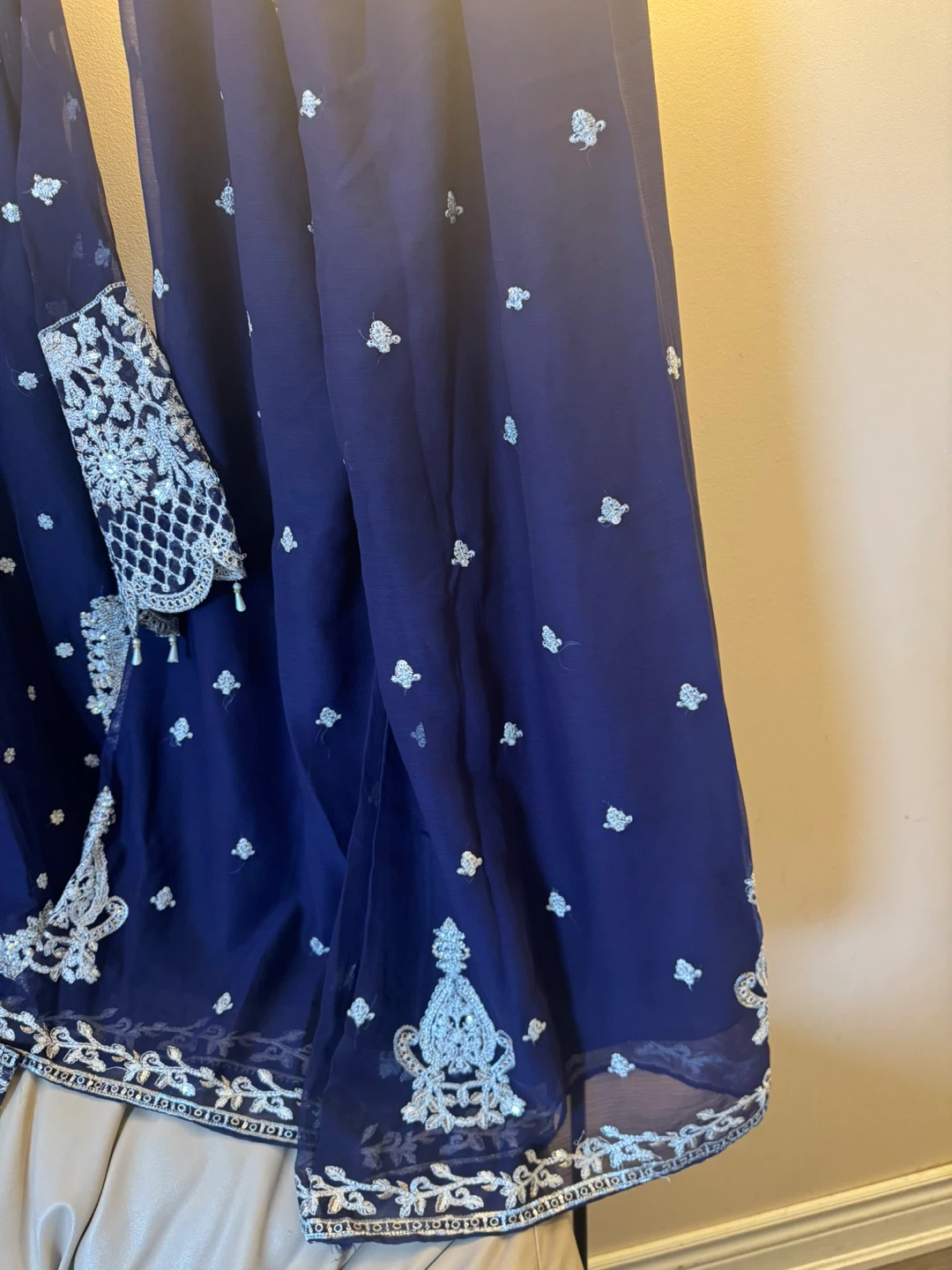 Embroidered Blue 3-Piece Outfit with Dupatta - photo 3
