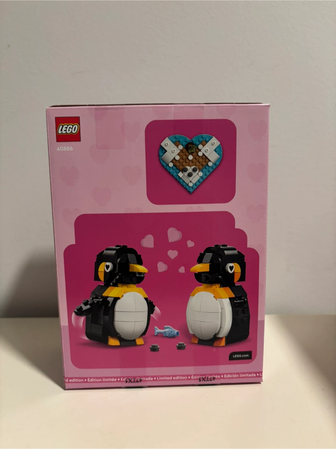 LEGO 40886 Penguins In Love Building Set - photo 2