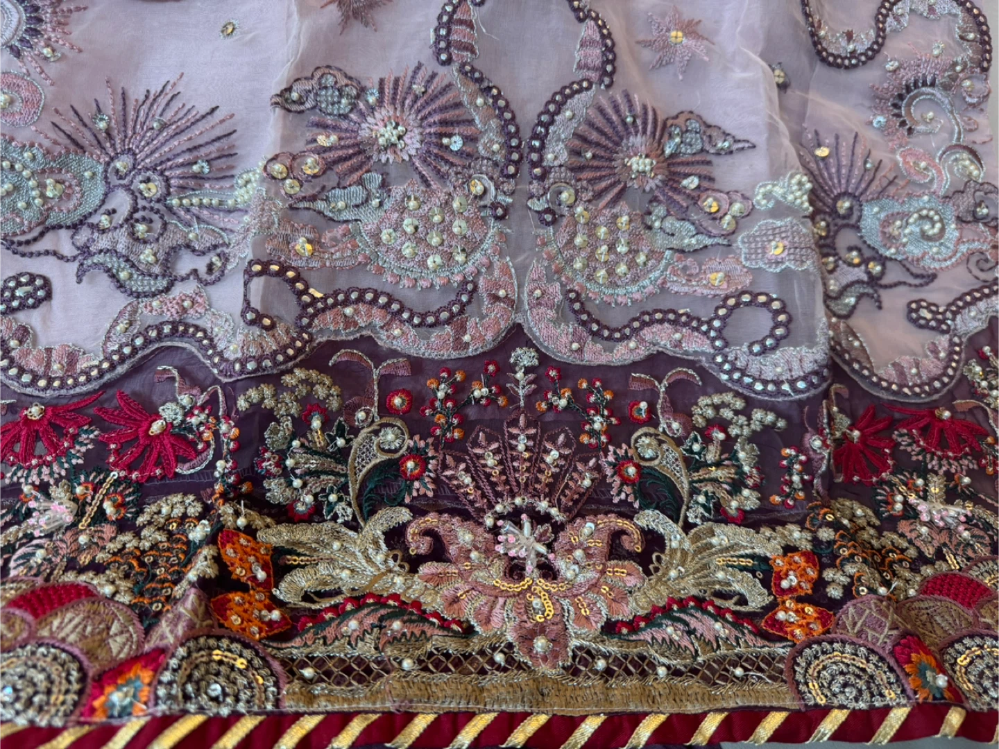 Embroidered Kameez with Dupatta and Trousers - photo 3