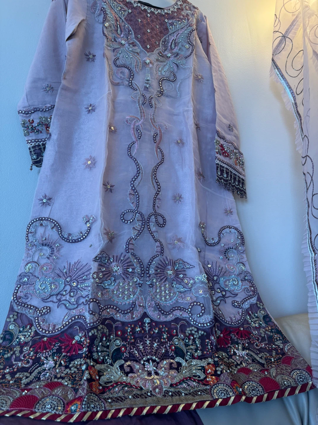 Embroidered Kameez with Dupatta and Trousers - photo 5