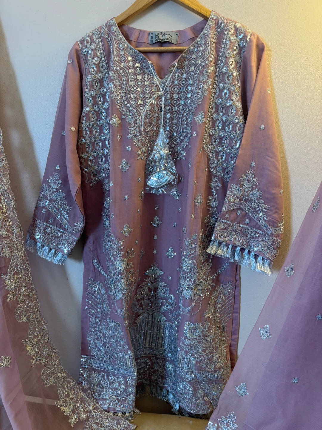 Riazarhams Embroidered Kurti and Dupatta Set