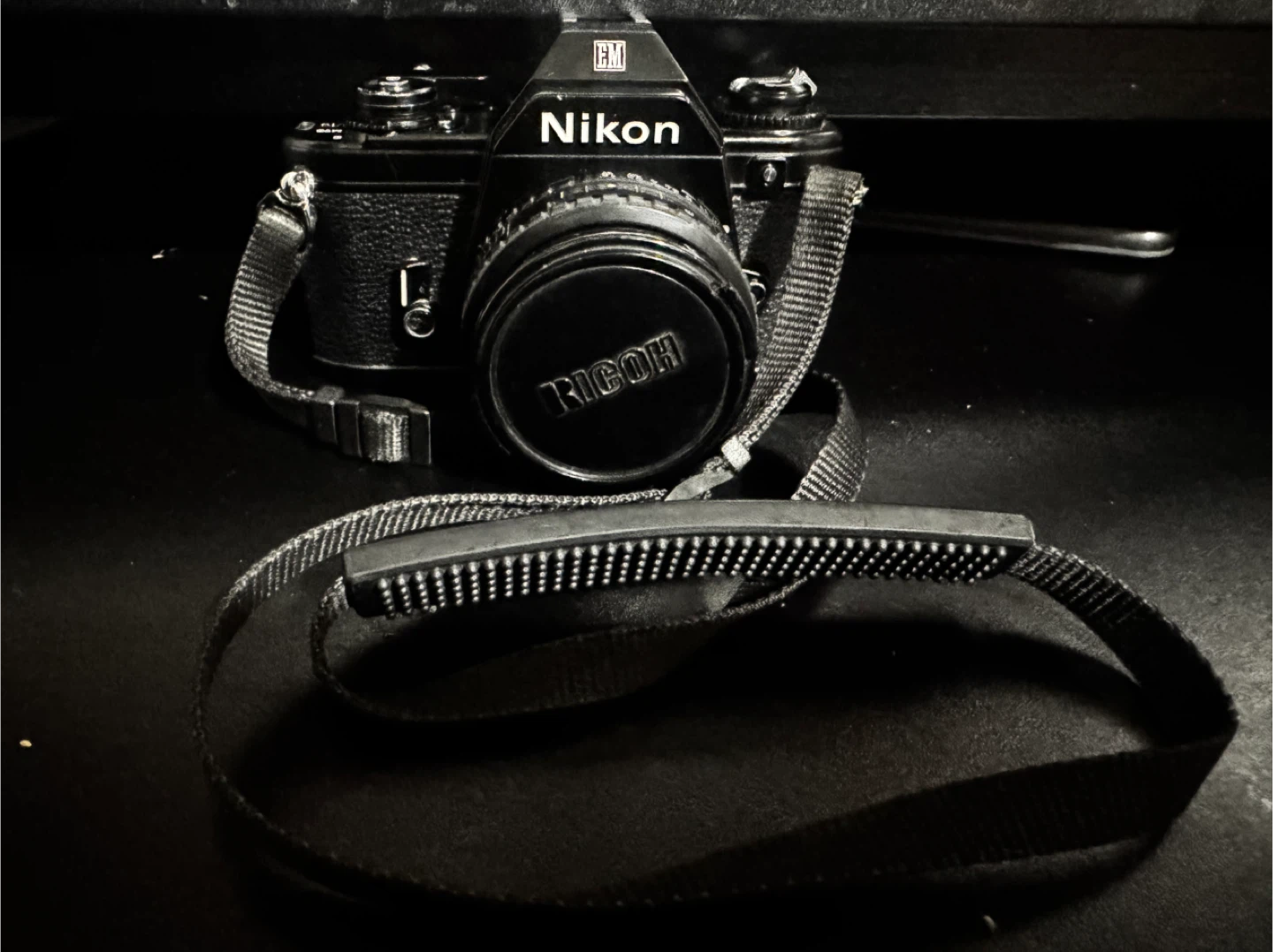 Nikon FM10 35mm Film Camera