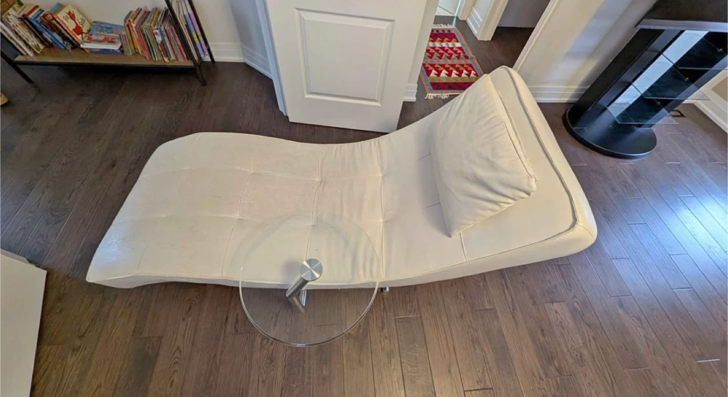White Chaise Lounge Chair with Side Table - photo 4