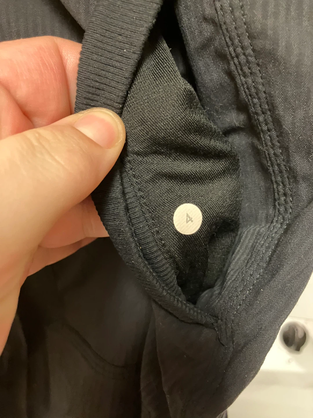Lululemon cropped 19” studio - photo 3
