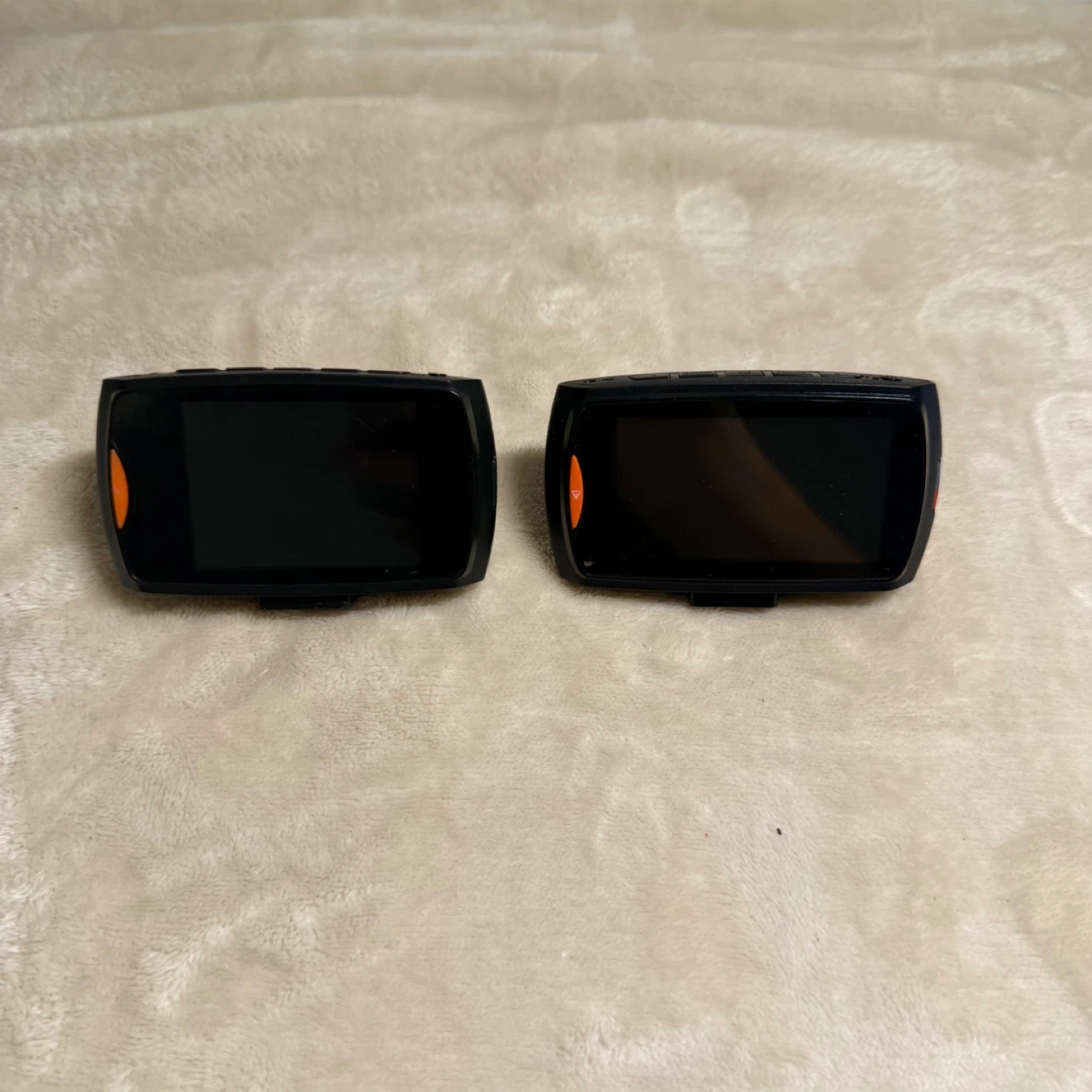 2x FHD 1080p Car Dash Cams with Car Charger - photo 2
