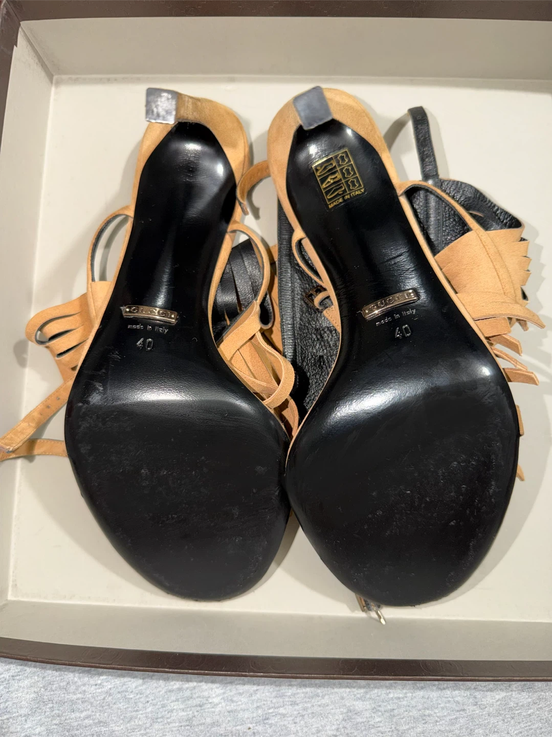 Gucci Suede Fringe Strappy Heeled Sandals Size 40 - photo 3