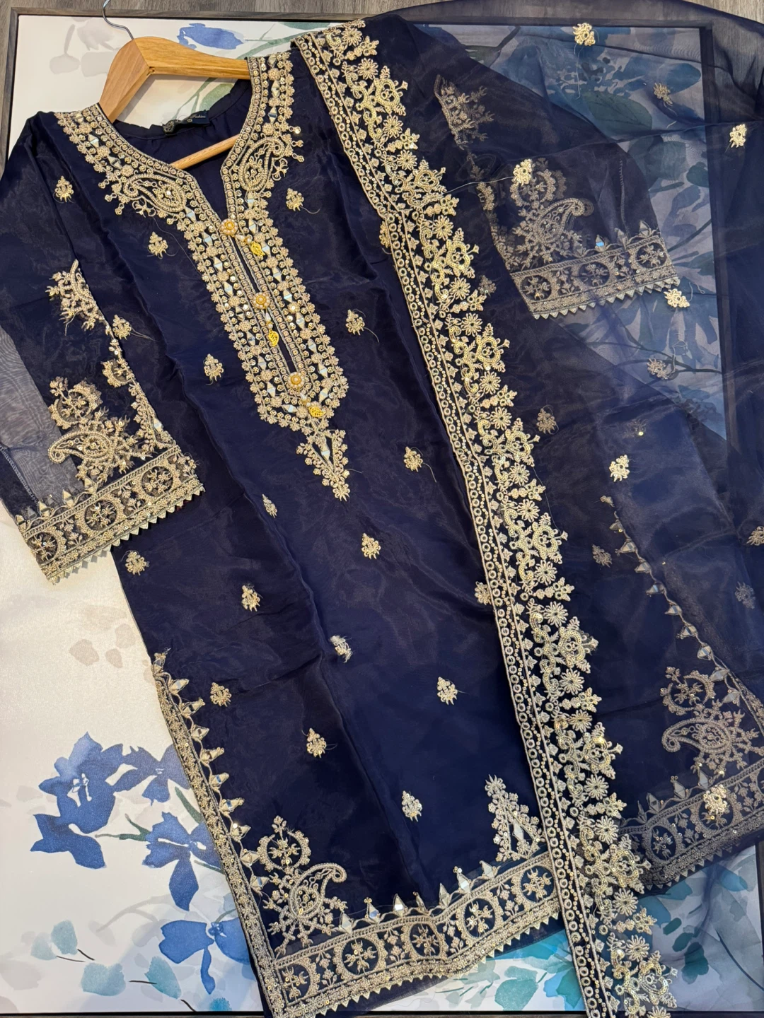 Navy Blue Embroidered 3 piece suit - photo 2