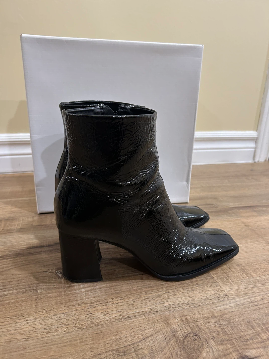 L’INTERVALE Bally Black Naplack boots size 39