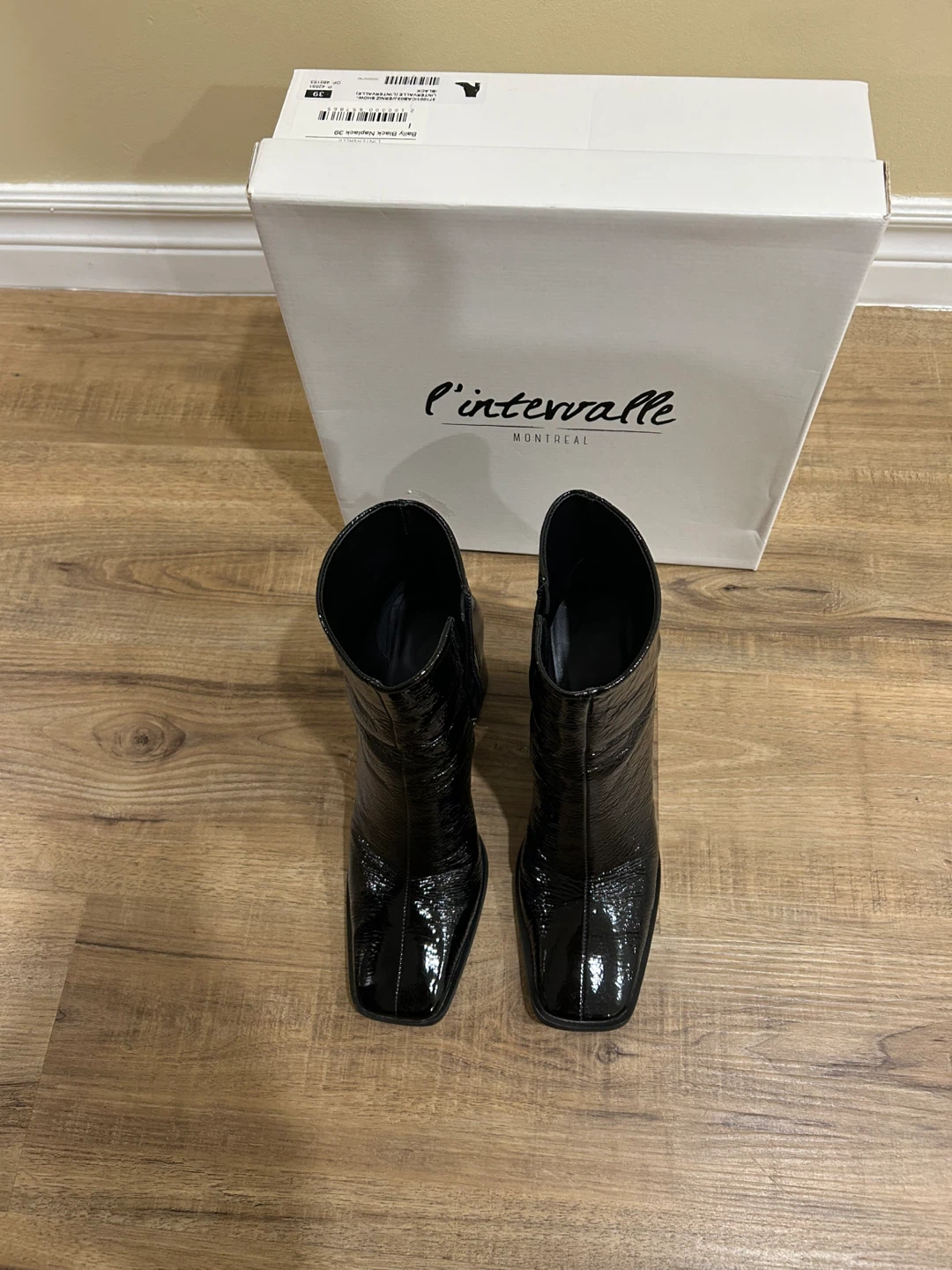 L’INTERVALE Bally Black Naplack boots size 39 - photo 2