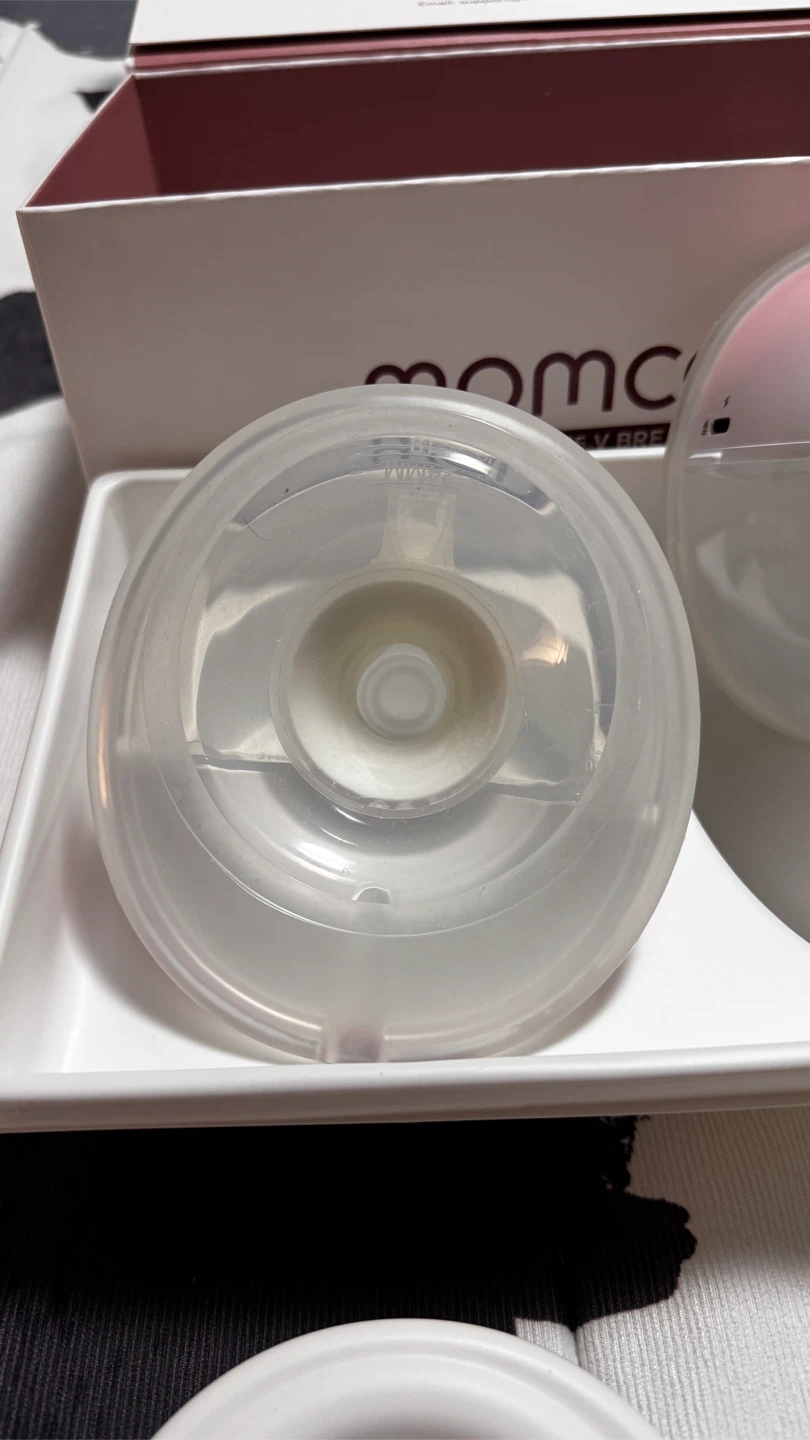 MOMCOZY BREAST PUMP - photo 4