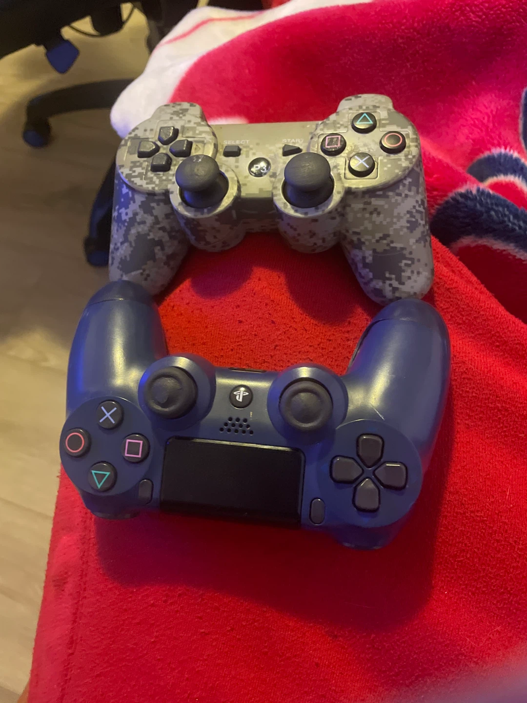 PS4 slightly damaged controller, ps3 controller
