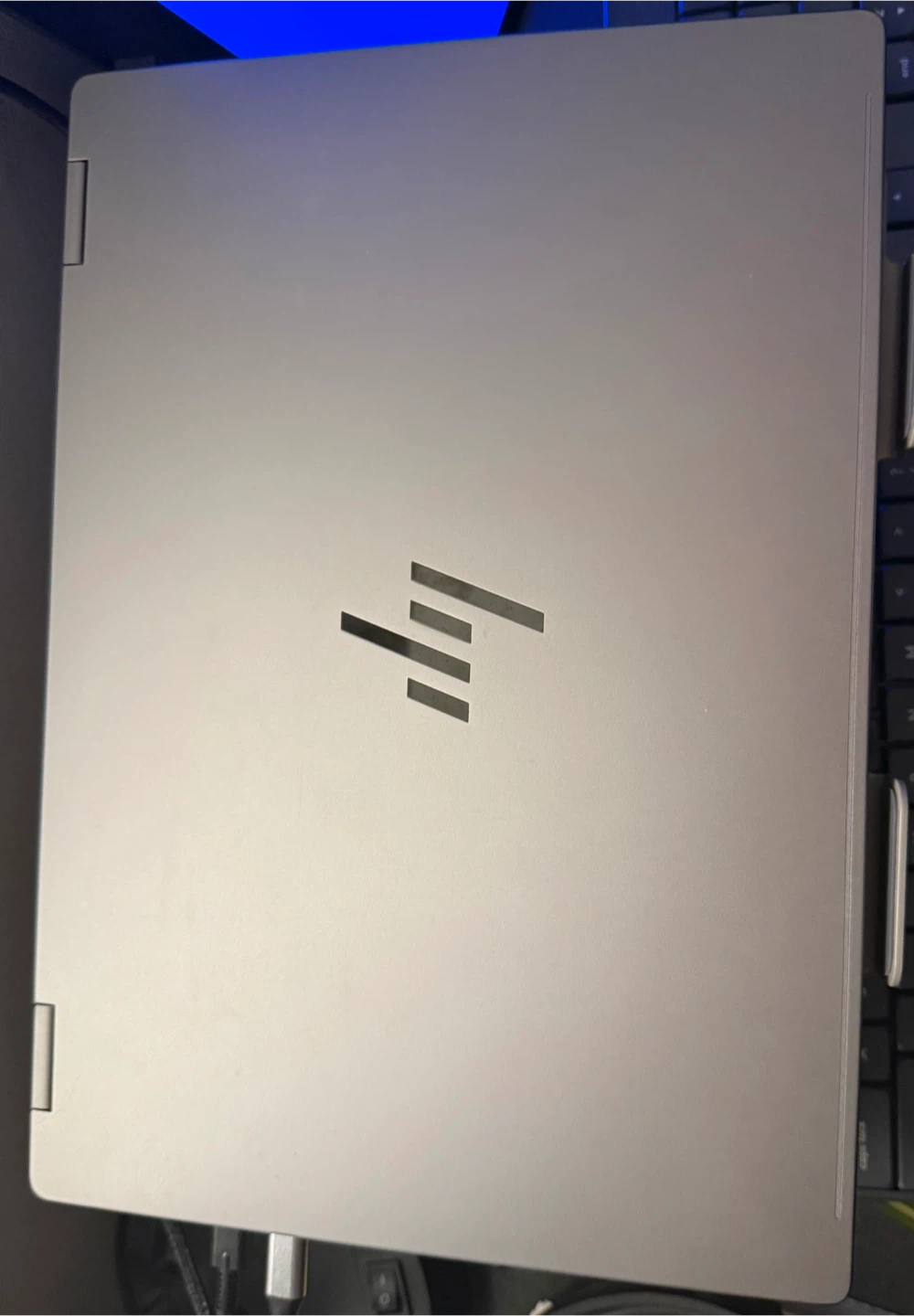 HP OmniBook X Flip Laptop AI AMD Ryzen 5 340 - photo 2