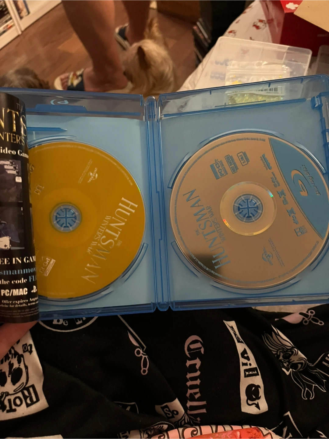 The Huntsman: Winter's War Blu-ray + DVD + Digital HD - photo 2