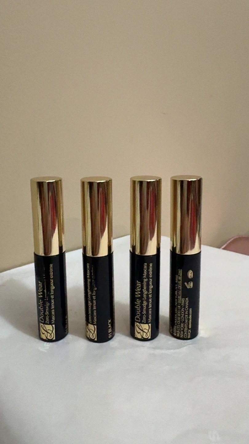 Travel size mascara