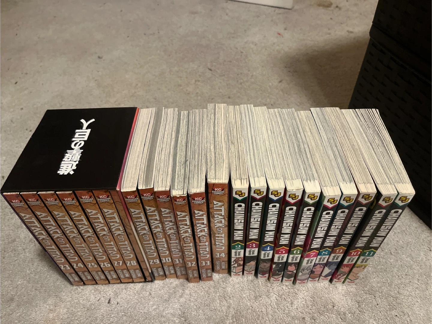 Attack on Titan & Chainsaw Man Manga Collection - photo 2