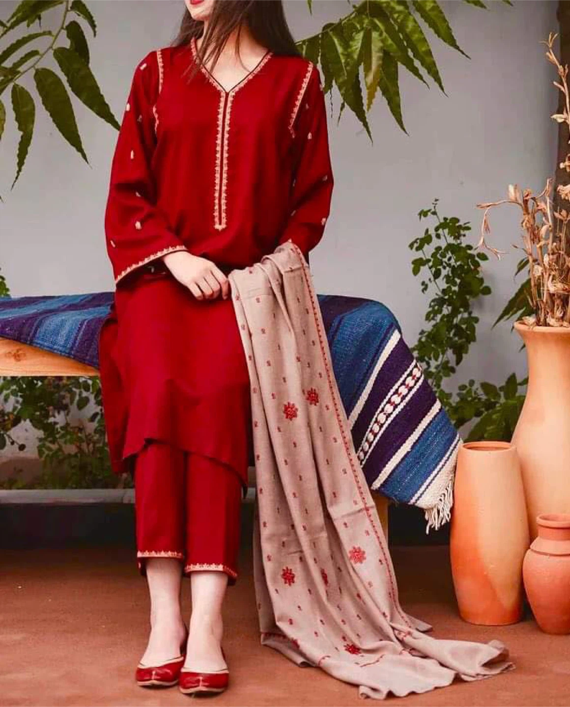 Dhanak 3pc suits new -clearout