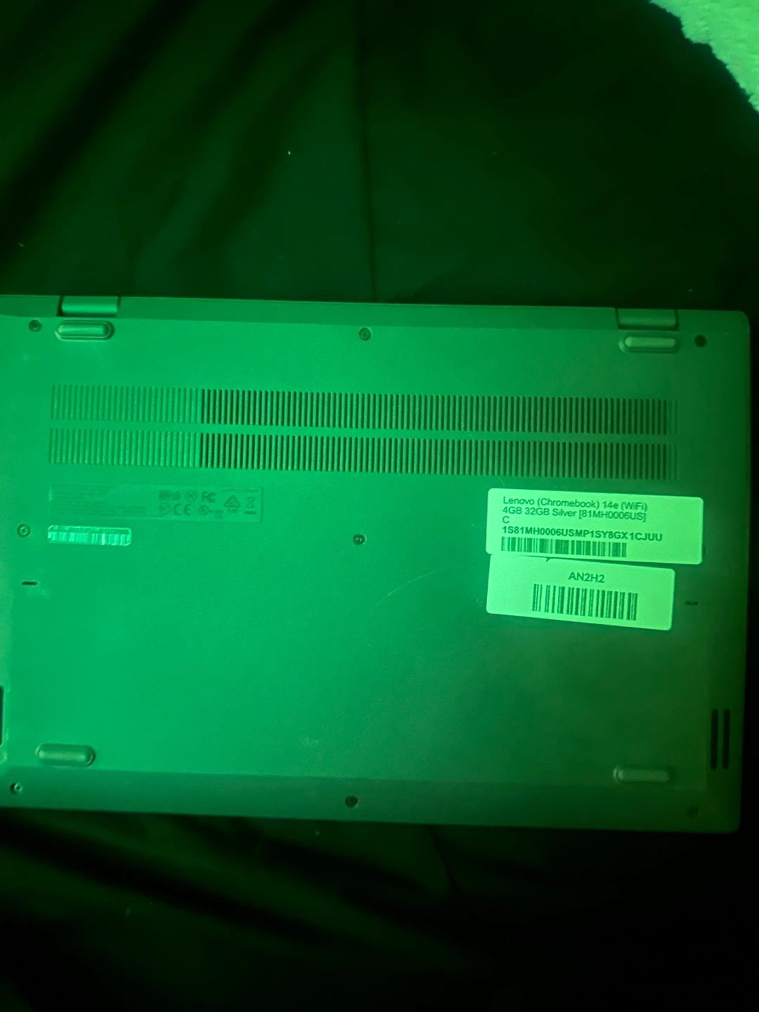 Lenovo Chromebook 14e WiFi 4GB RAM 32GB Storage Silver - photo 4