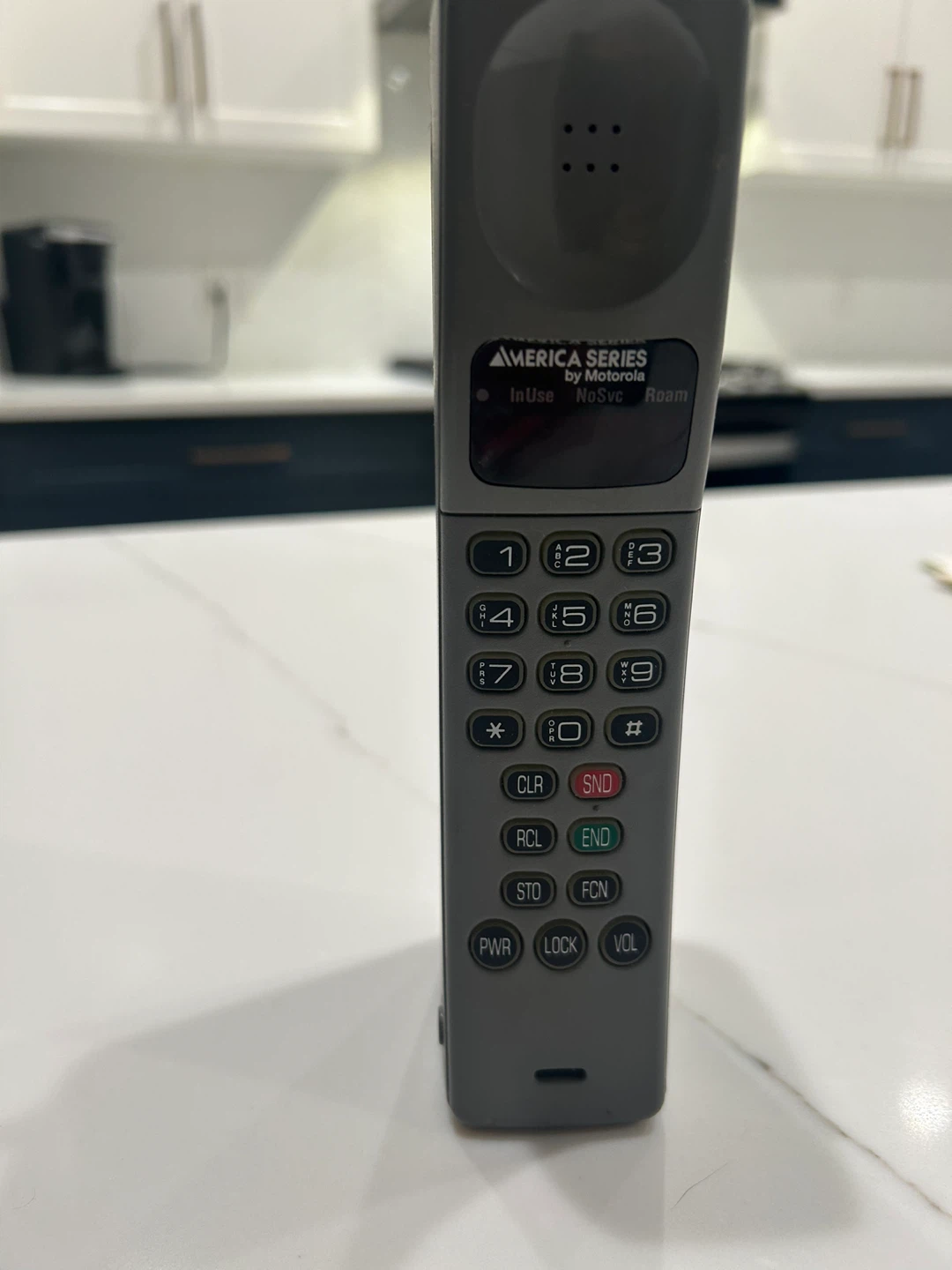 Rare Motorola DynaTAC "Brick Phone" America Series Cell Phone - photo 4