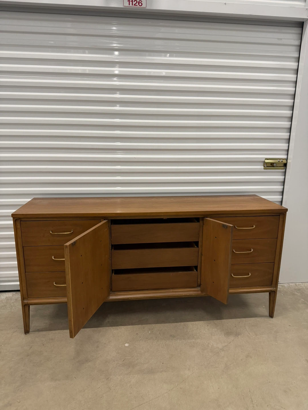 Broyhill MCM 9 drawers Dresser - photo 2