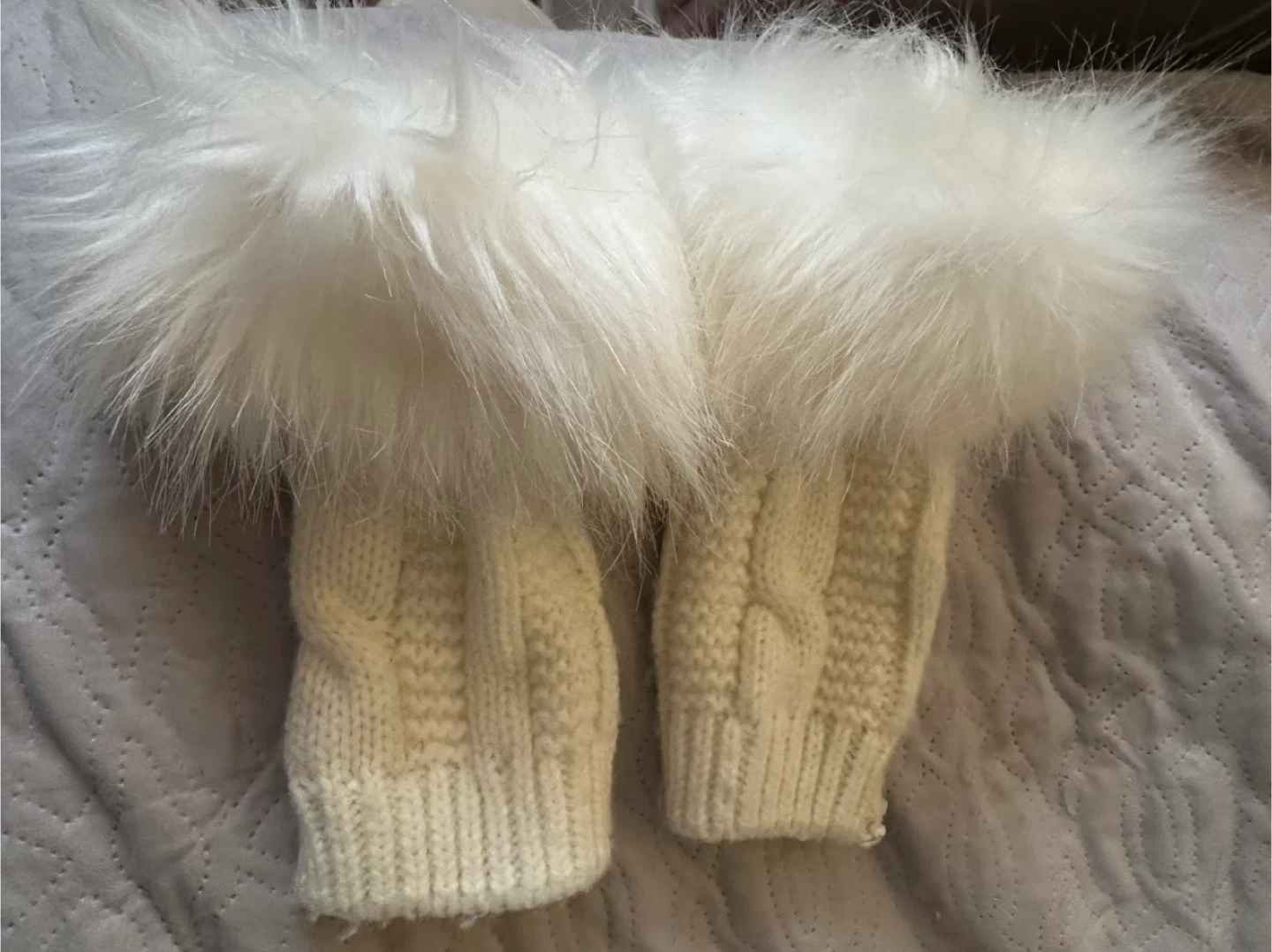 Cream Cable Knit Fingerless Gloves with Faux Fur Trim