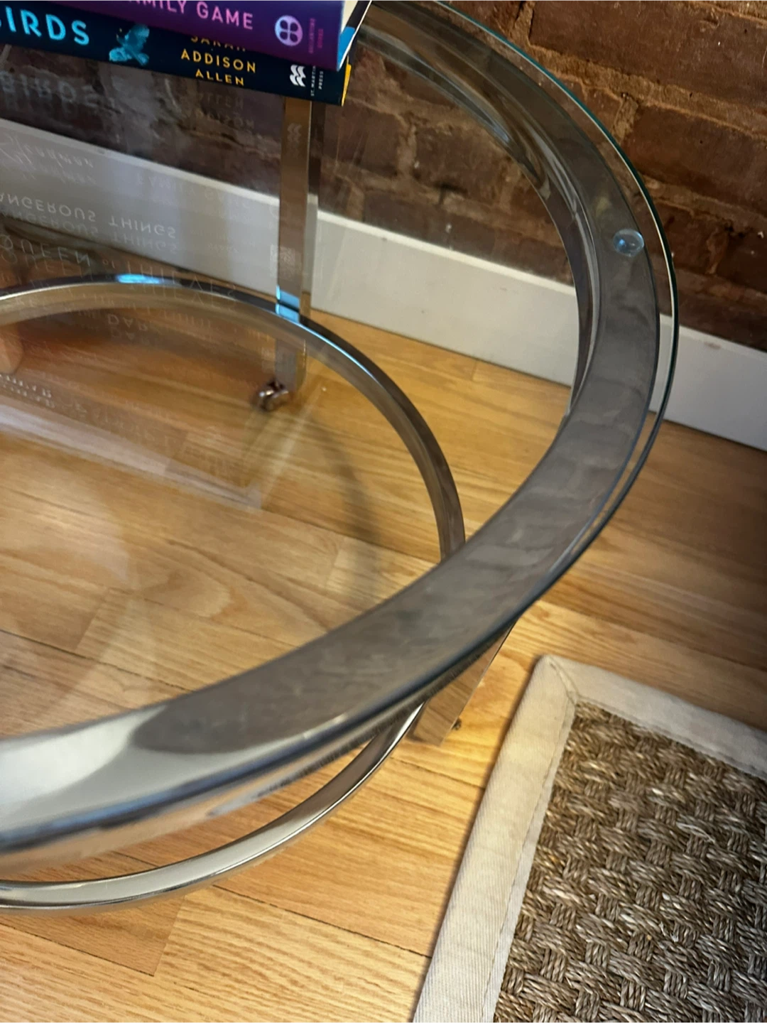 Glass top side table on wheels - photo 2