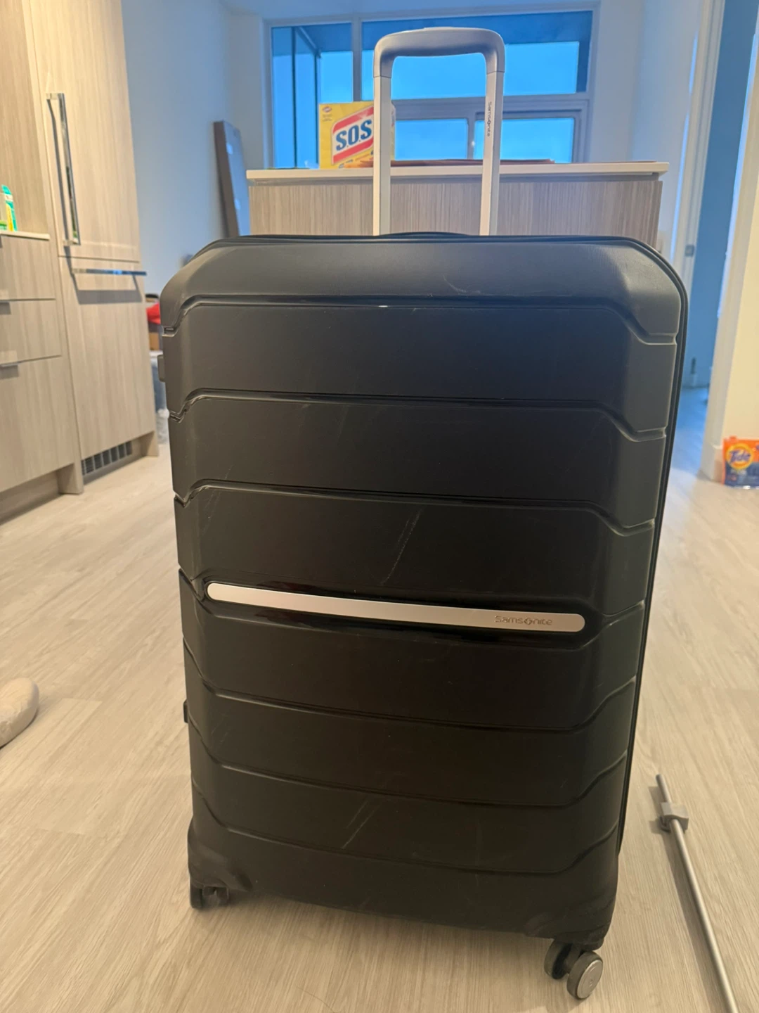 Used Samsonite Freeform Spinner Large Luggage