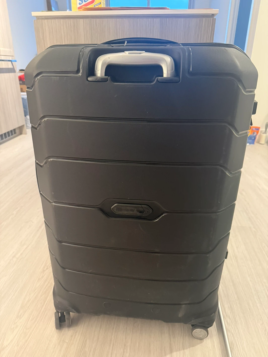 Used Samsonite Freeform Spinner Large Luggage - photo 4