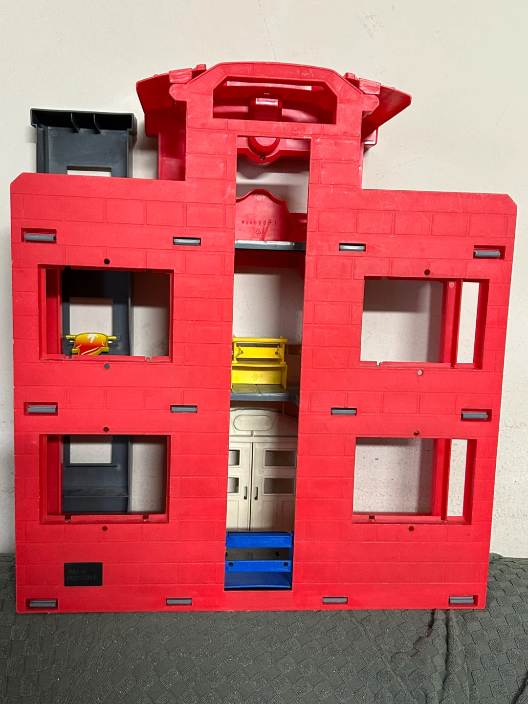 Little People Fire Station Playset - photo 2