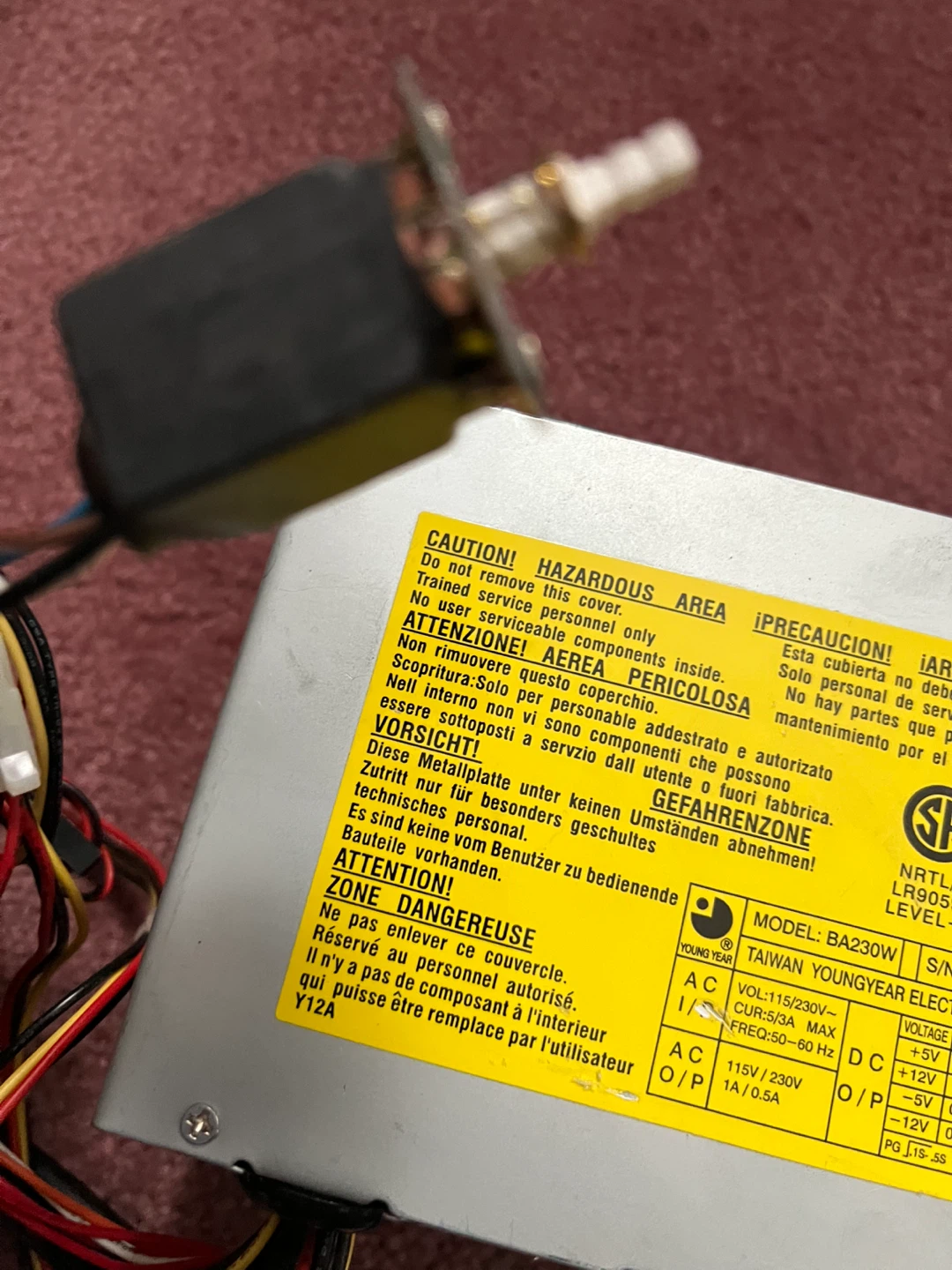 Compaq desktop computer Youngyear BA230W Power Supply - photo 2