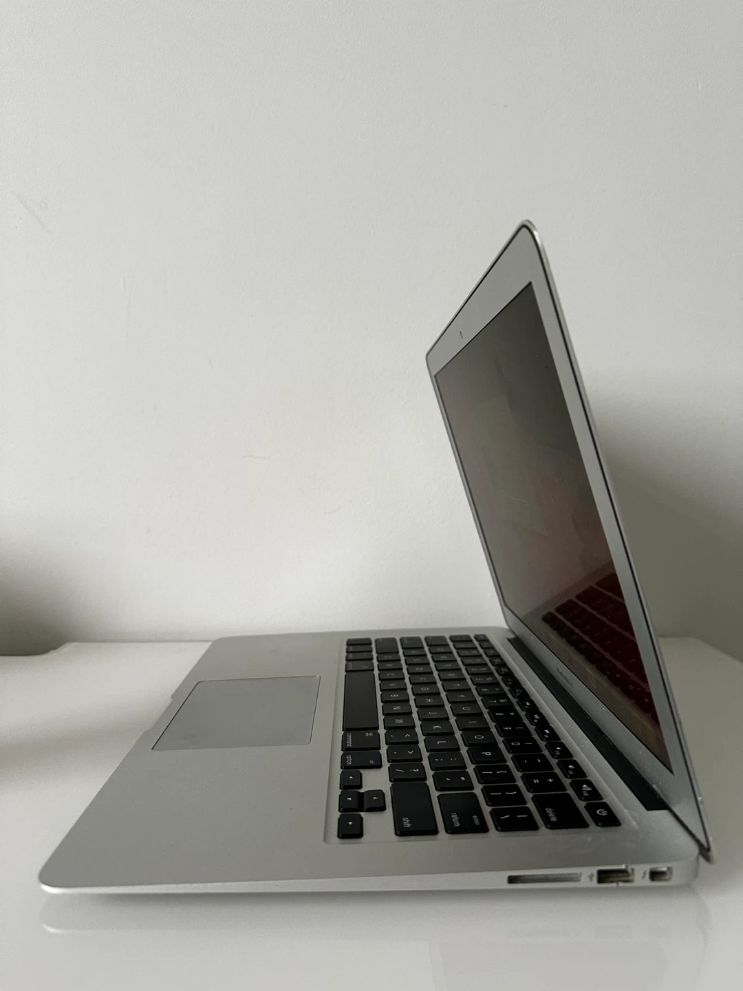 Apple MacBook Air 13 inch - photo 3