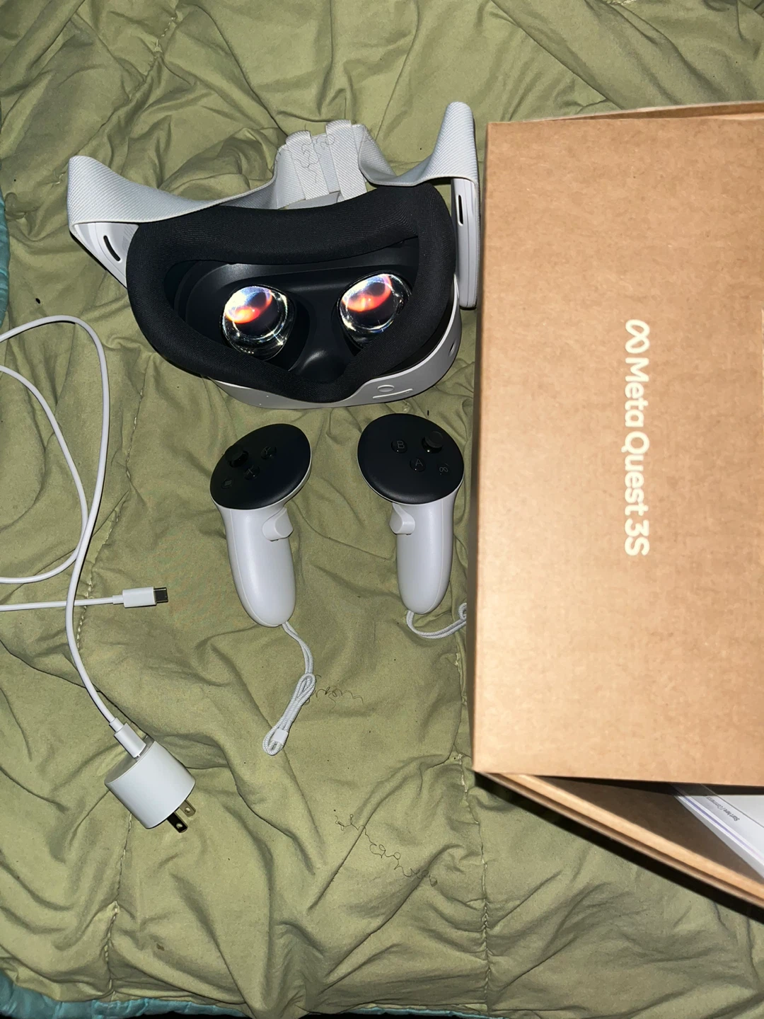 Meta Quest 3S VR Headset with Controllers and Charger