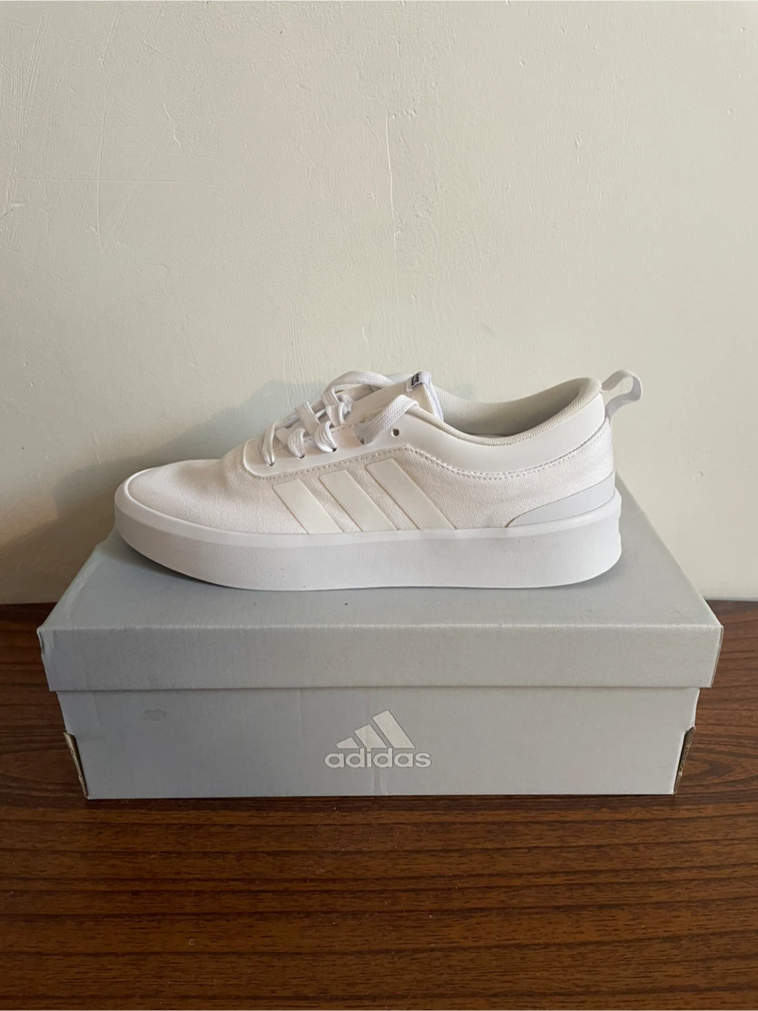 Adidas Women's Futurevulc White/Blanc Shoes Size 8 - photo 3