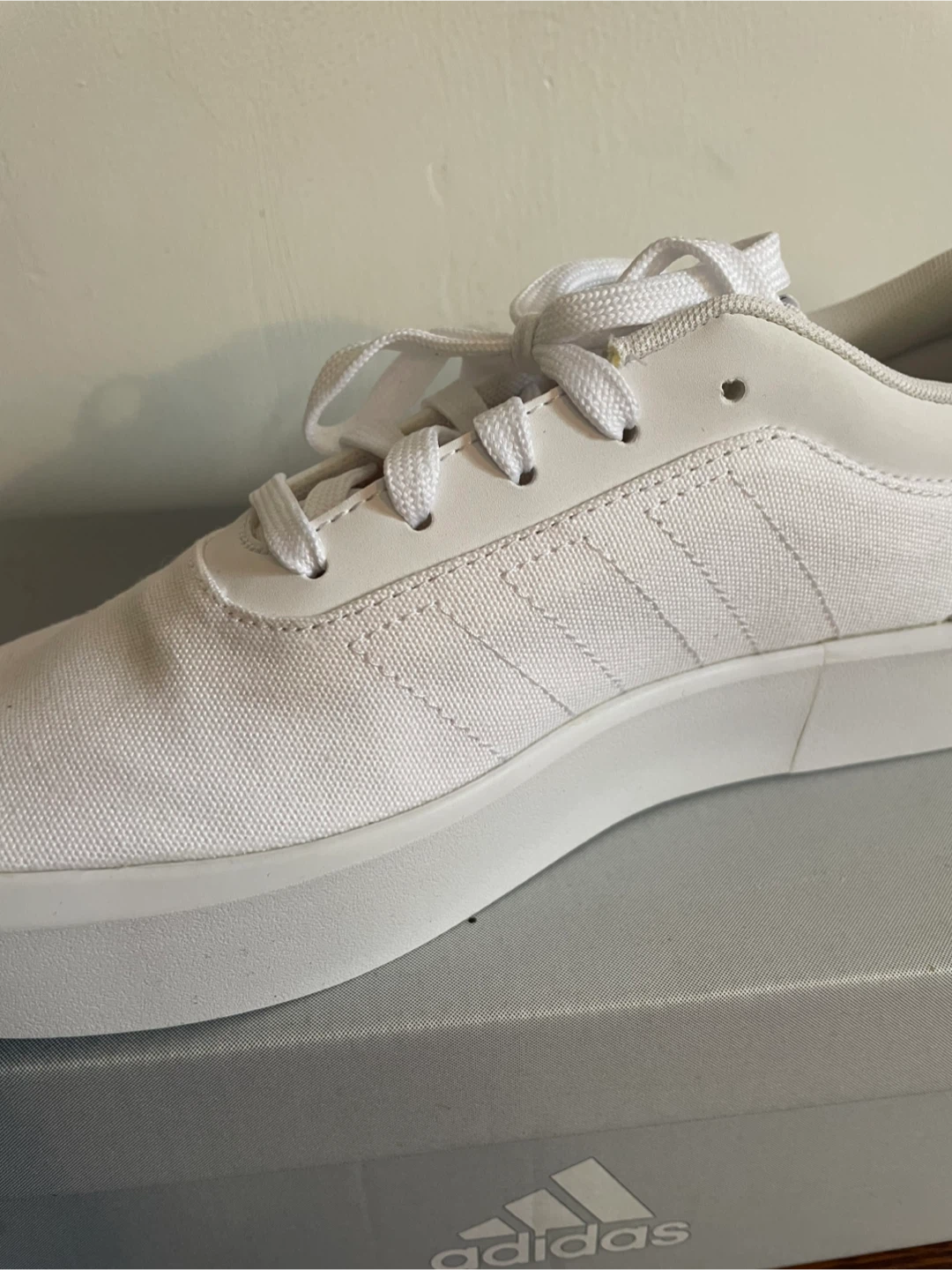 Adidas Women's Futurevulc White/Blanc Shoes Size 8